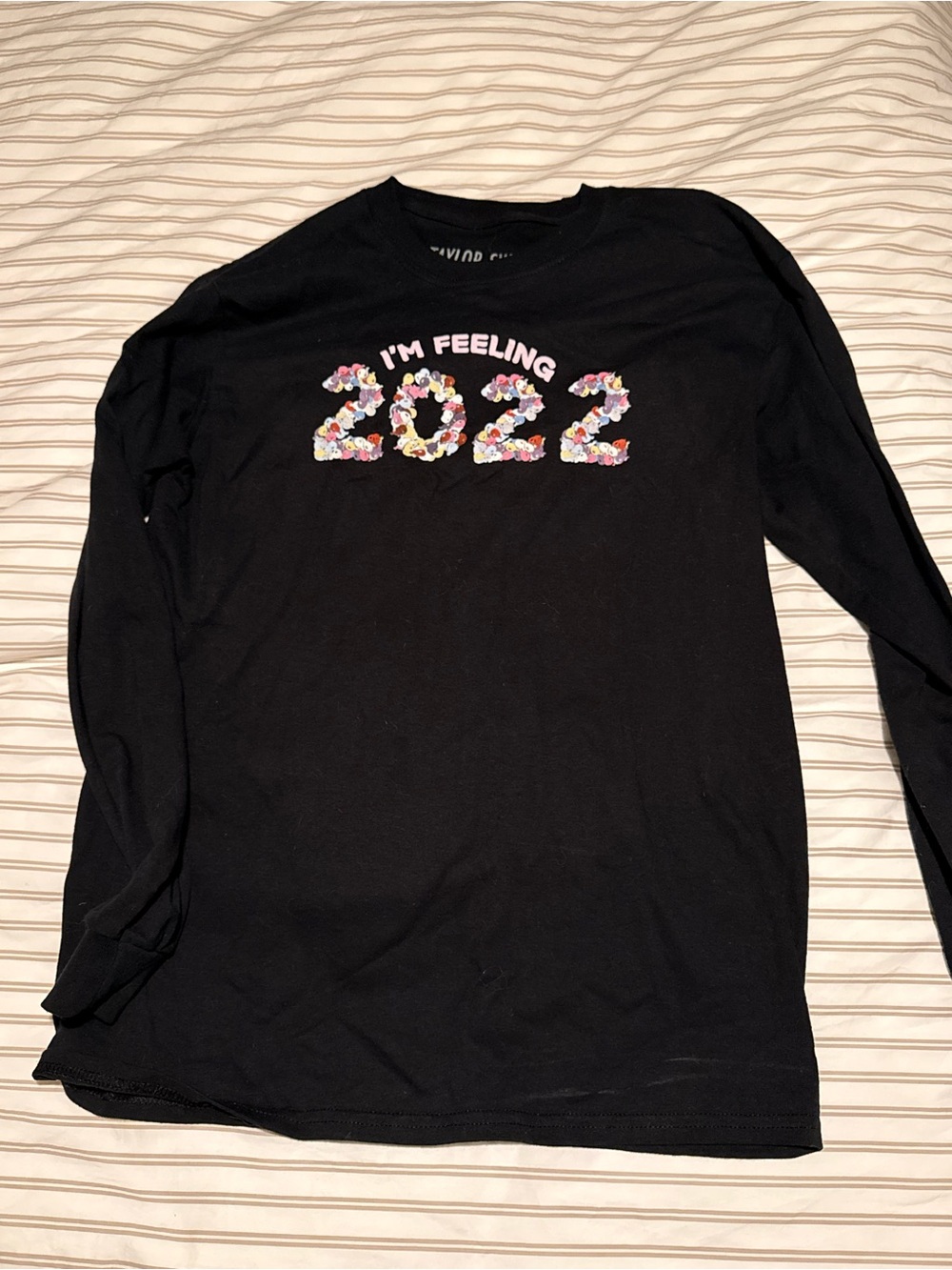 Taylor Swift Women’s Black Long-Sleeve Tee with Floral '2022' Graphic